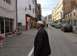 PRESHEVA FESTON DITËN E EVROPËS ME KËRKESËN PËR HAPJEN E KALIMIT KUFITAR ME MAQEDONINË