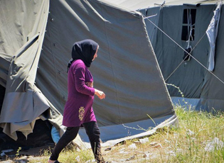 NJOHJA E QYTETARËVE TË JUGUT TË SËRBISË ME MIGRANTËT PËR MES EKSPOZITËS SË FOTOGRAFISË