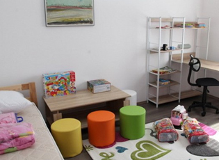 GRUPEVE TË RREZIKUARA SOCIALE 7,5 MILIONË DNARË PËR PËRMIRËSIMIN E KUSHTEVE TË JETËS