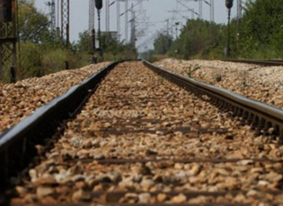 СРБИЈА И МАКЕДОНИЈА ЗАЈЕДНО: НИЧЕ ЖЕЛЕЗНИЧКА СТАНИЦА НА ГРАНИЦИ