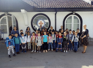 SOLIDARNOST NA DELU: PAKET ZA SIROMAŠNOG DRUGA