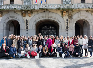 ËSHTË HAPUR KONKURS PËR GJENERATËN E NËNTË TË PROGRAMIT „NDAJË DITURITË TUAJA“