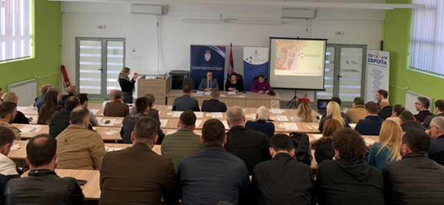 КАНЦЕЛАРИЈА ЗА САРАДЊУ СА ЦИВИЛНИМ ДРУШТВОМ И КООРДИНАЦИОНО ТЕЛО ОДРЖАЛИ ПРЕЗЕНТАЦИЈУ У БУЈАНОВЦУ