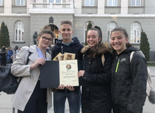 USHQIMI ORGANIC PËRMES NDIHMËS UJIT TË NXET BURIMOR NË BANJË TË SIJARINËS