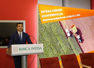 INTESA BANK SHPËRBLEN BUJQIT MË TË SUKSSESHËM – KONKURSI FARMER 2019!