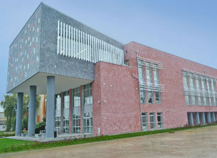 TRYEZË E RRUMBULLAKËT: “PJESËMARRJE EFEKTIVE E PAKICAVE NACIONALE NË JETËN PUBLIKE”