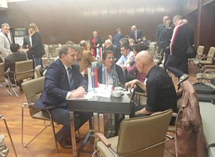 HOLANDEZËT JANË TË INTERESUAR PËR PASTRIMIN E UJRAVE TË ZEZA NË MEDVEGJË