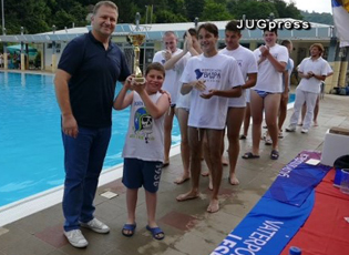 KLUBI VATERPOLIT “VIDRA” KANË FITUAR TURNEUN NË BANJË TË SIJARINËS