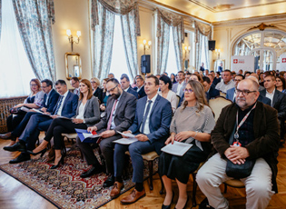 KADRI PROFESIONAL PËR MENAXHIM NË 23 VETQEVERISJE LOKALE NË SERBI PËRMS PËRKRAHJES SË QEVERISË SË ZVICRRËS