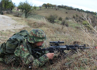 NATO TRAJNON USHTARËT SERB NË BUJANOC