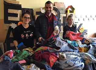 KANË GRUMBULLUAR NDIHMA PËR NXËNËSIT E SHKOLLËS SË TYRE