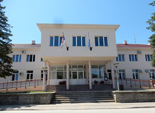 МОДЕРНИЗАЦИЈА ЛОКАЛНЕ САМОУПРАВЕ: ОПШТИНА МЕДВЕЂА УВЕЛА ЕЛЕКТРОНСКО ПЛАЋАЊЕ ТАКСИ И ПОРЕЗА