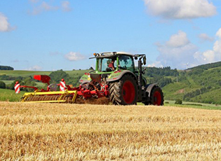 FTESË PUBLIKE PËR BLERJEN E TRAKTORIT TË RI NË 2020 (AFATI:29 MAJ 2020)