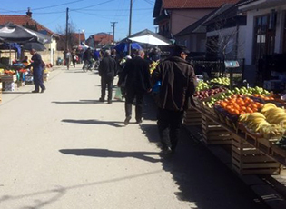 ПИЈАЦА РАДИ У ПОНЕДЕЉАК АЛИ ЗАБРАЊЕНА ПРОДАЈА НА УЛИЦИ