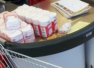 У БУЈАНОВЦУ ЋЕ СТАРИЈИ ОД 65 МОЋИ ДА КУПУЈУ НА 2 МЕСТА НЕДЕЉОМ