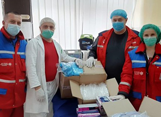 КОМПАНИЈА ИЗ ЖБЕВЦА ДОНИРАЛА ХИТНОЈ ОПРЕМУ ВРЕДНУ 250.000 ДИНАРА