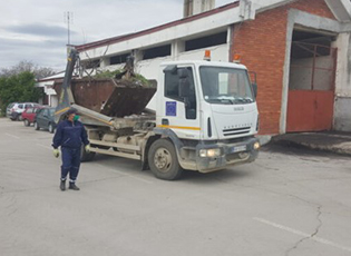 ORGANIZED ACTION TO TIDY UP PUBLIC AREAS NEAR HEALTH CENTER