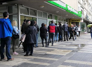 DATES AND TIMES WHEN ONLY PENSIONERS WILL BE ABLE TO VISIT BANKS HAVE BEEN SET