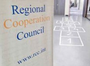 УКЉУЧИВАЊЕ МЛАДИХ НА БАЛКАНУ У ПРОЦЕСЕ ДОНОШЕЊА ОДЛУКА