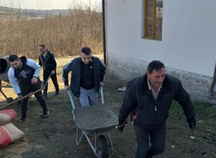 ОСЛАРЧАНИ САМИ ОБНОВИЛИ СВОЈУ ОДАЈУ У ЦРКВИ СВЕТОГ ИЛИЈЕ У ЛЕВОСОЈУ