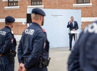 AUSTRIAN POLICE OFFICERS WILL WORK ON PROTECTING THE BORDER NEAR PRESEVO