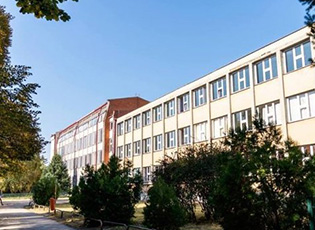 РОМСКА ДЕЦА У ОШ „БРАНКО РАДИЧЕВИЋ“ ДОБИЈА ТАБЛЕТ РАЧУНАРЕ