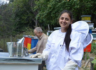 CALL FOR NADA OBRADOVIC SCHOLARSHIPS FOR FIRST-YEAR STUDENTS OF THE FACULTY OF AGRICULTURE OR VETERINARY MEDICINE FOR THE 2020/2021 SCHOOL YEAR (DEADLINE: OCTOBER 16, 2020)