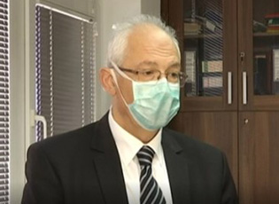 DR KON: WEARING MASKS OUTDOORS CAN BECOME OBLIGATORY