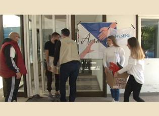 FOUNDATION FROM PRESEVO DONATED SIX COMPUTERS TO SANDZAK