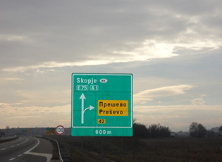 A TRUCK AT THE PRESEVO TOLL STATION CAUGHT FIRE