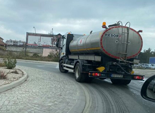 ЗБОГ КОРОНЕ СЕ ПЕРУ УЛИЦЕ У БУЈАНОВЦУ