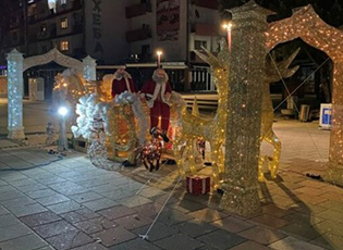 NOVOGODIŠNJA DEKORACIJA NA TRGU U BUJANOVCU