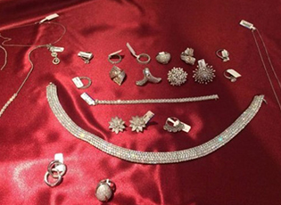 HALF A KILO OF GOLD HIDDEN IN A BRA