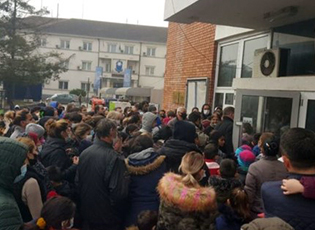 DISTRIBUTION OF NEW YEAR’S PACKAGES IN BUJANOVAC WAS CANCELED DUE TO NON-COMPLIANCE WITH THE MEASURES