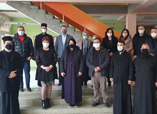 “CIRCLE OF SERBIAN SISTERS” PRESENTED PRIMARY SCHOOL STUDENTS IN MEDVEDJA WITH CHRISTMAS PACKAGES