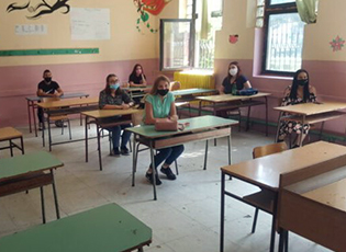 MUNICIPALITY OF BUJANOVAC PAID SCHOLARSHIP MONEY TO SECONDARY SCHOOL STUDENTS