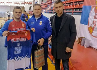 МЕЂУОКРУЖНИ ОДБОЈКАШКИ САВЕЗ (МОС) ЛЕСКОВАЦ ДОНИРАО ОПРЕМУ ОДБОЈКАШКОМ КЛУБУ „ЈАБЛАНИЦА“