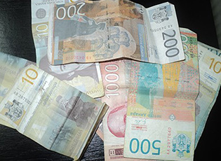 SIGNING UP FOR THE FIRST 16,000 DINARS BEGINS