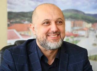 ДР САЛИХУ, ДИРЕКТОР ДОМА ЗДРАВЉА У ПРЕШЕВУ: У ВРХУ СМО ПО БРОЈУ ВАКЦИНИСАНИХ ЗАСЛУГОМ НАШЕГ ОСОБЉА