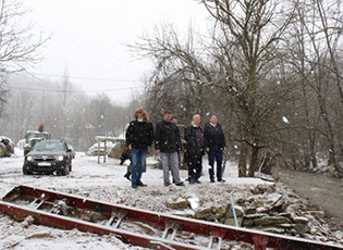 ОБНАВЉАЈУ СЕ МОСТОВИ ОШТЕЋЕНИ У ПОПЛАВАМА У ОПШТИНИ МЕДВЕЂА