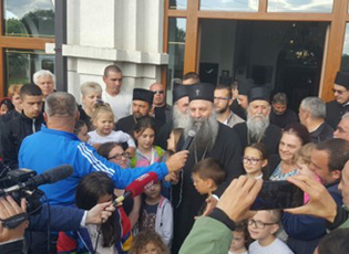 PATRIJAHU PORFIRIJE ME BUJANOCASIT:KISHA GJITHMONË DO TË JETË ME JU