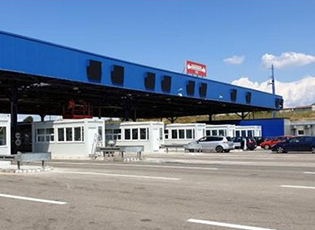 ЦАРИНИЦИ СПРЕМНИ ЗА ПОЧЕТАК ТУРИСТИЧКЕ СЕЗОНЕ, НА ПРЕЛАЗУ ПРЕШЕВО БЕЗ ГУЖВИ