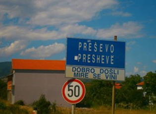 KAMPI I EMIGRANTËVE NË PRESHEVË EMËROHET ME EMRIN DRAGAN STANISAVLEVIQ