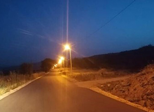 TËRNOCI I MADH – TURI, ËSHTË BËRË ASFALLTIMI PASTAJ NDRIÇIMI I RI