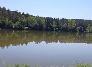 KOMUNA E RIKONTRUKTUON RRUGËN DERI TEK LIQENI I BUJANOCIT