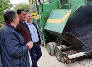 АСФАЛТИРА СЕ КЛЕНИЧКИ КРАЈ СРЕДСТВИМА КОЈЕ ФИНАНСИРА КООРДИНАЦИОНО ТЕЛО