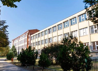 РЕКОНСТРУКЦИЈА ОШ „Б. РАДИЧЕВИЋ“ НА ЧЕКАЊУ ДО ОКОНЧАЊА ПОСТУПКА НАБАВКЕ,СТОЈИ И ПИТАЊЕ ГРЕЈАЊА