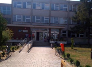 NË SHKOLLËN “B. RADIÇEVIQ “JANË SIGURUAR  TEKSTET SHKOLLORE DHE NGROHJA