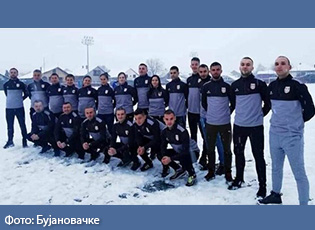 FILLON SHKOLLA PËR GJYQTARË TË FUTBOLLIT