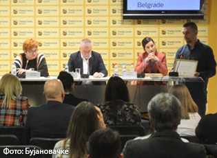 ORGANIZATA PCI SHPËRNDAN ÇMIME TË GAZETARËVE NË TEMËN BASHKËJETESA SERBE DHE SHQIPTARE